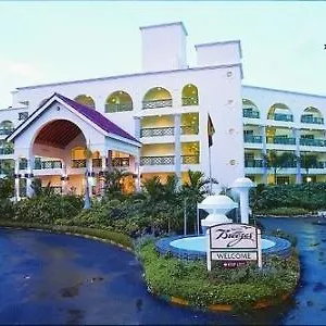 Hotel Breezes